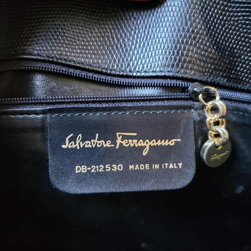 SALVATORE FERRAGAMO VALA LEATHER TOTE BAG - Picture 4 of 11